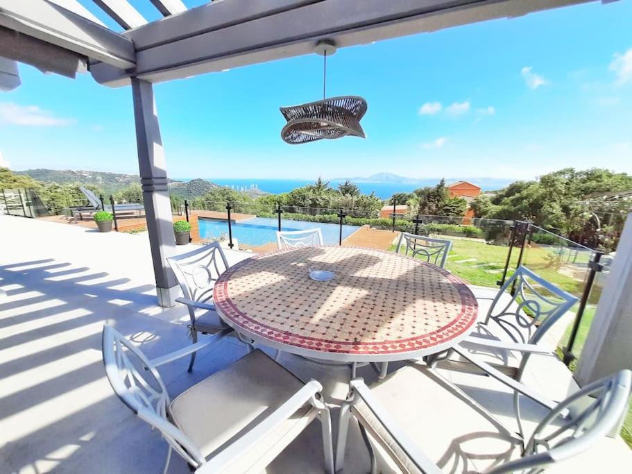 Casa Micheal - Luxury Villa - El Cuarton, タリファ エクステリア 写真